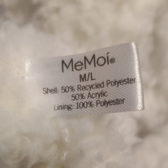 Cozy Black and White Knit Mittens - Picture 5 of 9